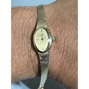 Vintage Windup Ladies Movado 14K Solid Gold Unique Classic Watch 16.6 Grams